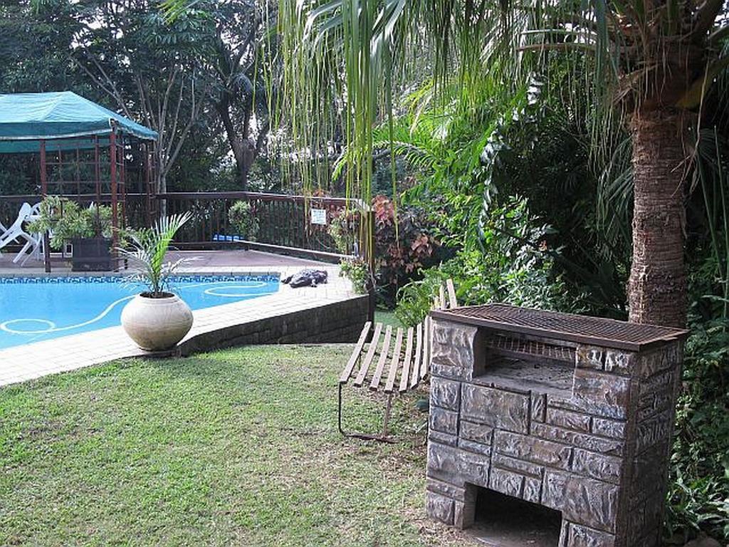 Mdoni House Guest Lodge Port Shepstone Exteriör bild